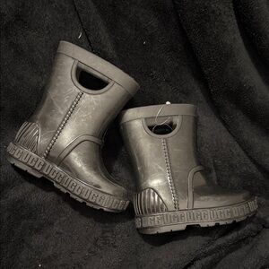 UGG Kids Black Rain Boots unisex-child K DrizlitaRain Boot